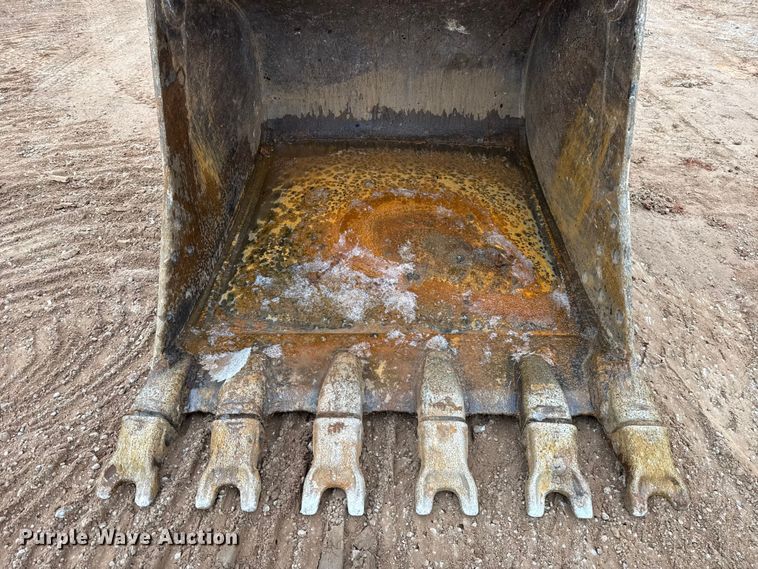 image for item HI9389 2015 John Deere 210G LC excavator