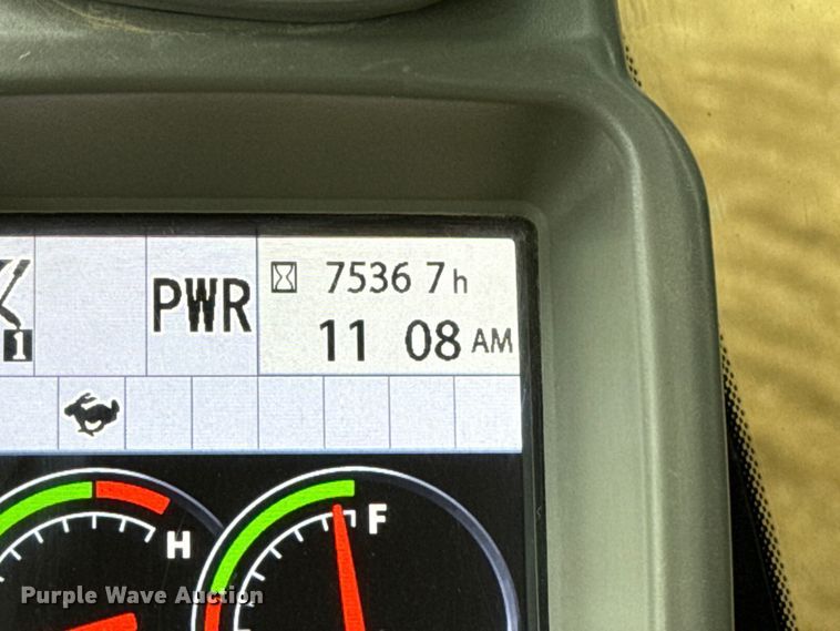 image for item HI9389 2015 John Deere 210G LC excavator