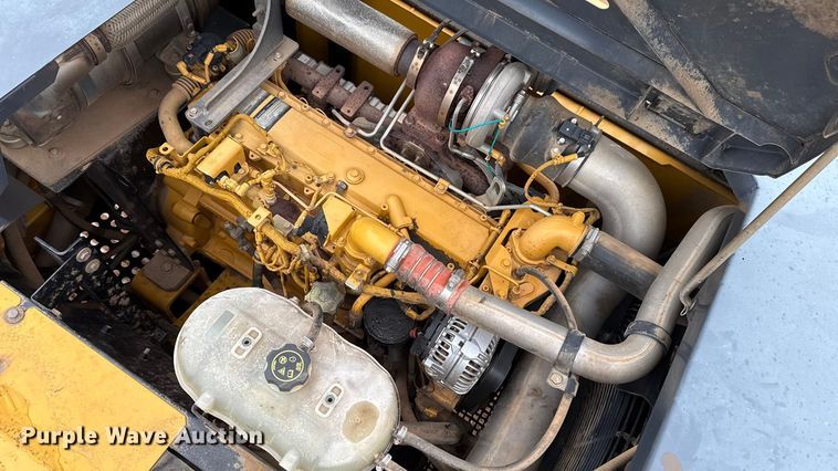 image for item HI9389 2015 John Deere 210G LC excavator