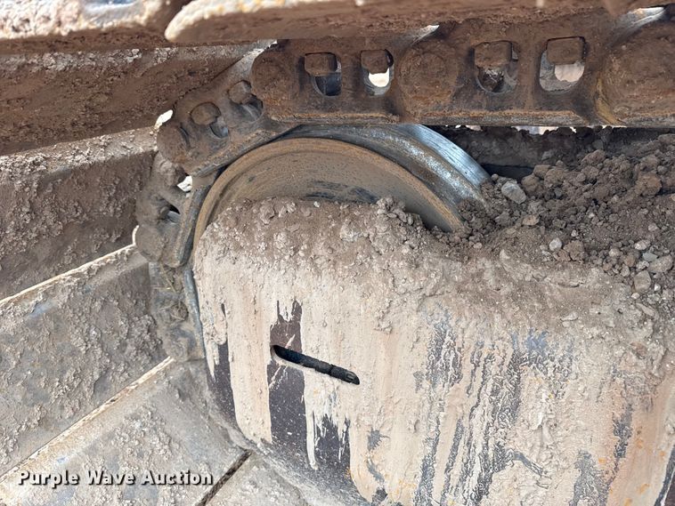 image for item HI9389 2015 John Deere 210G LC excavator