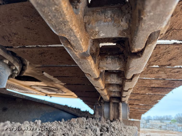 image for item HI9389 2015 John Deere 210G LC excavator