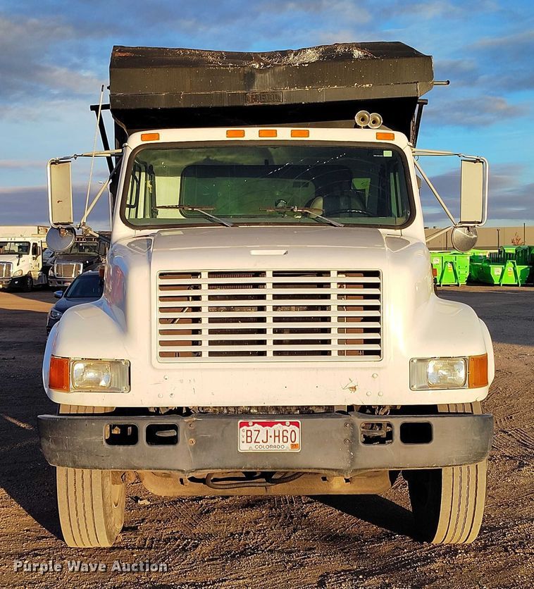 image for item IH9363 1998 International 4900 dump truck