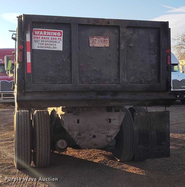 image for item IH9363 1998 International 4900 dump truck