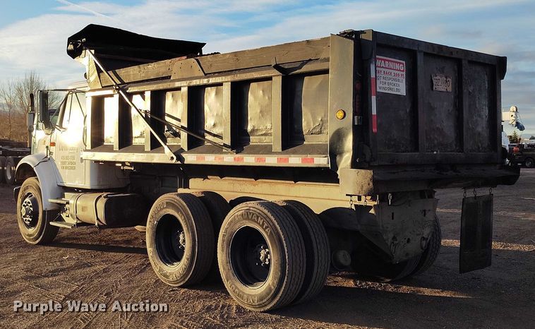 image for item IH9363 1998 International 4900 dump truck