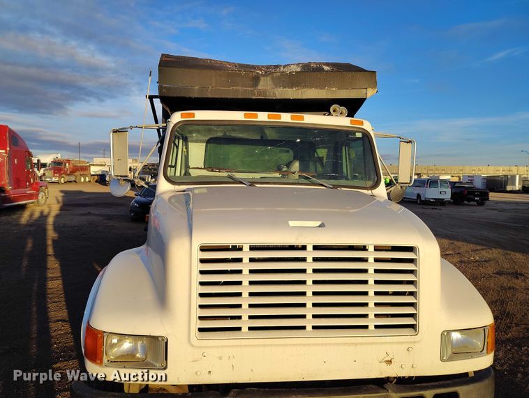 image for item IH9363 1998 International 4900 dump truck