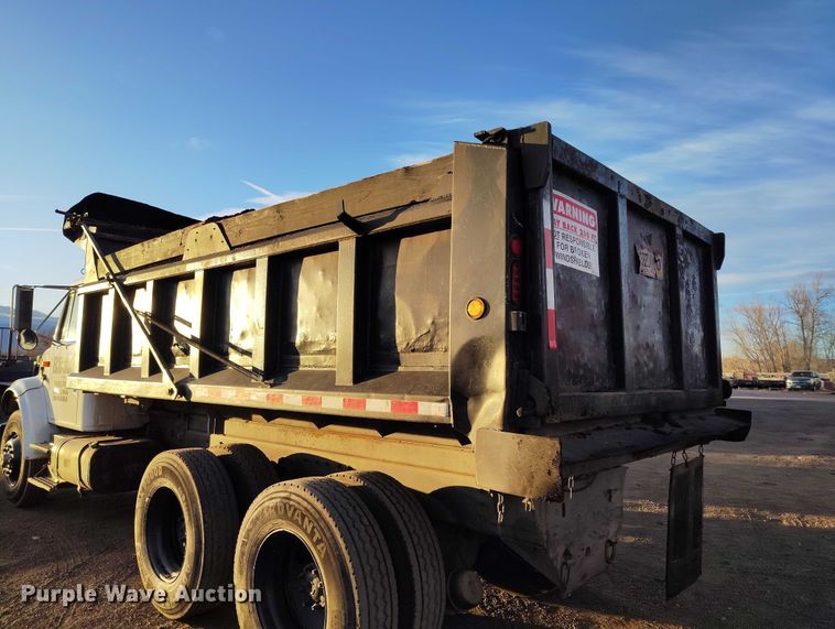 image for item IH9363 1998 International 4900 dump truck