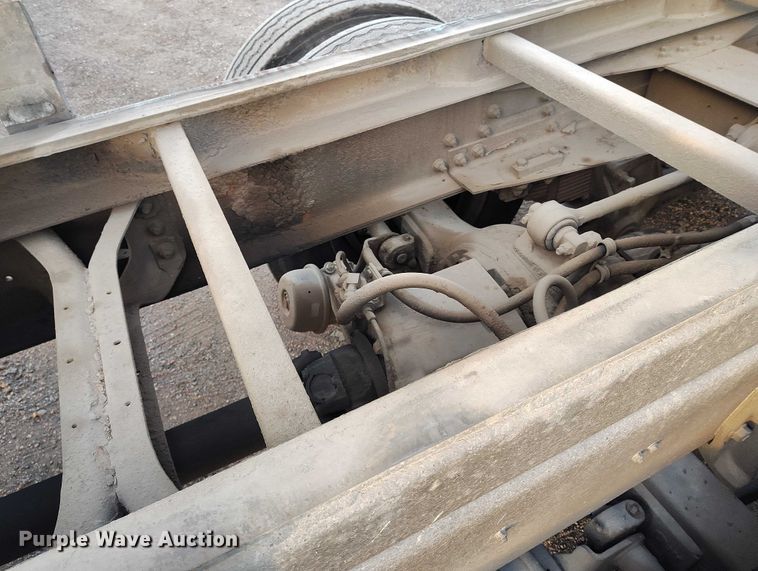 image for item IH9363 1998 International 4900 dump truck