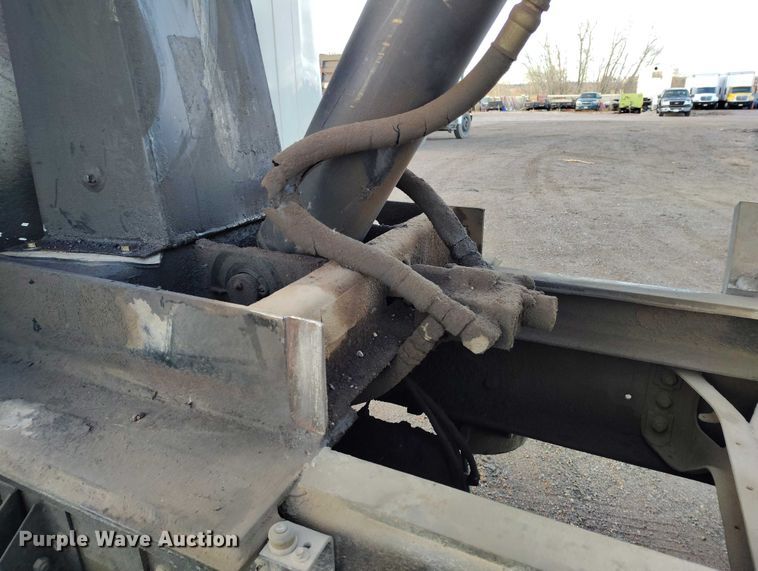 image for item IH9363 1998 International 4900 dump truck