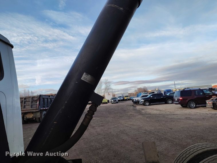 image for item IH9363 1998 International 4900 dump truck