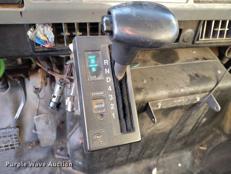 image for item IH9363 1998 International 4900 dump truck