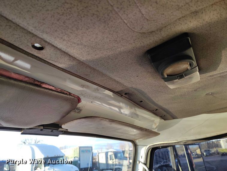 image for item IH9363 1998 International 4900 dump truck