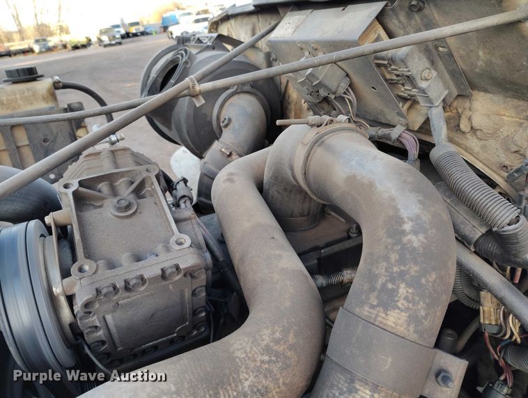 image for item IH9363 1998 International 4900 dump truck