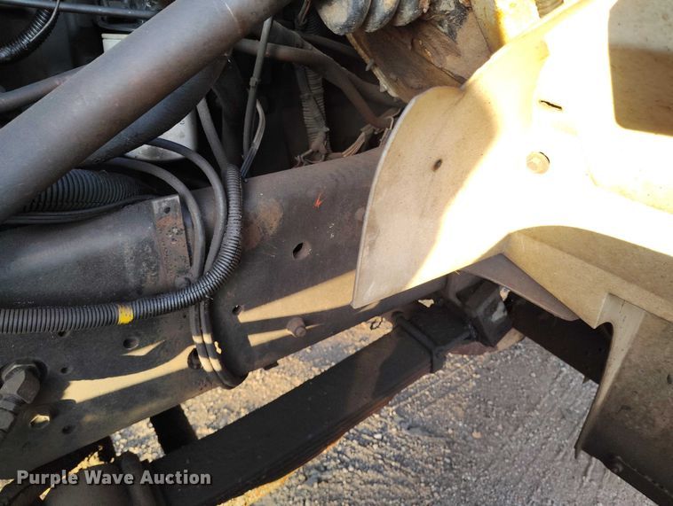 image for item IH9363 1998 International 4900 dump truck