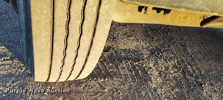 image for item IH9363 1998 International 4900 dump truck