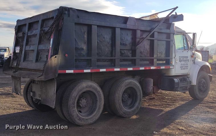 image for item IH9364 1999 International 4900 dump truck