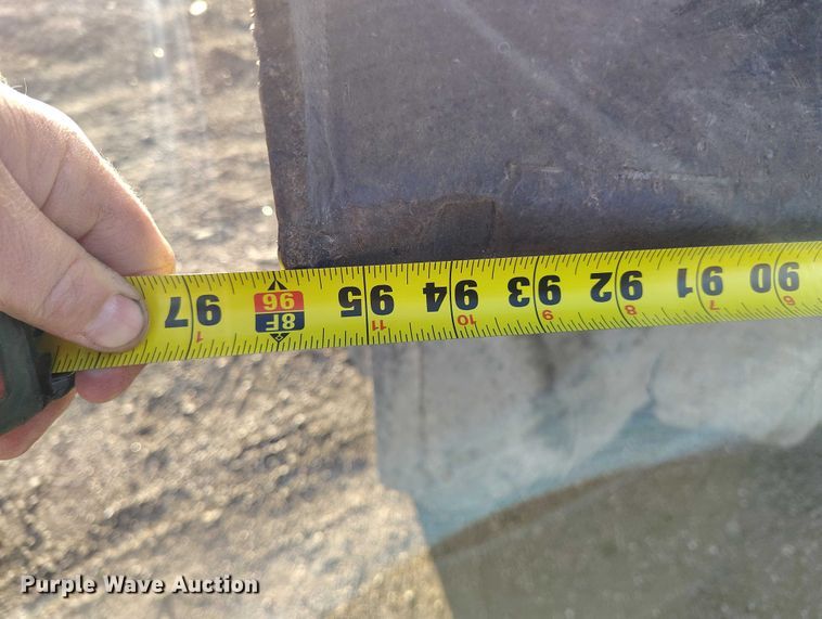 image for item IH9364 1999 International 4900 dump truck