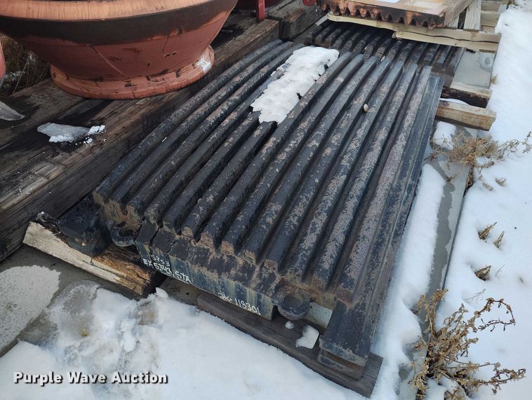 image for item IH9377 Esco Crusher Parts