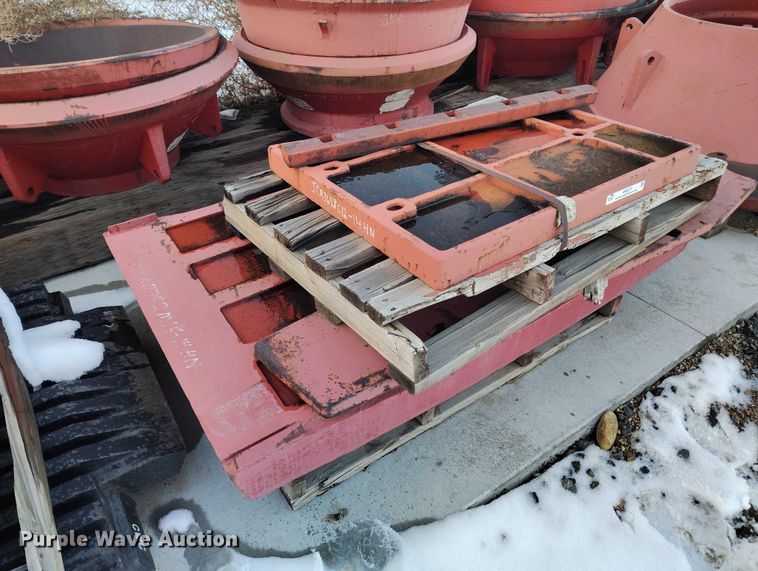 image for item IH9377 Esco Crusher Parts