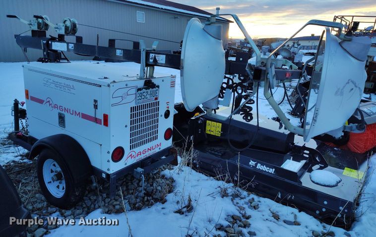 image for item IH9381 2008 Magnum light plant