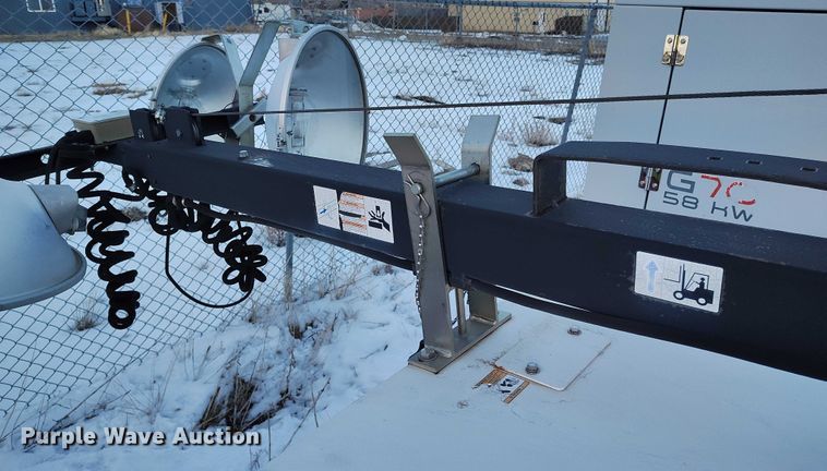 image for item IH9381 2008 Magnum light plant