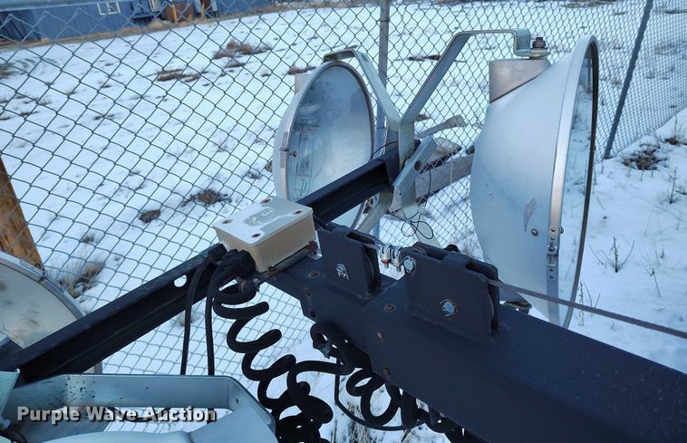 image for item IH9381 2008 Magnum light plant