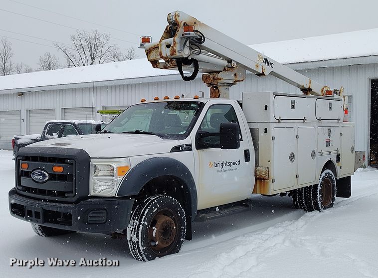 image for item IH9385 2012 Ford F450 Super Duty XL bucket truck