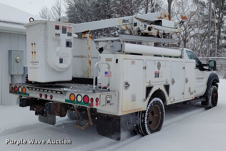 image for item IH9385 2012 Ford F450 Super Duty XL bucket truck