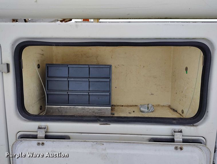 image for item IH9385 2012 Ford F450 Super Duty XL bucket truck