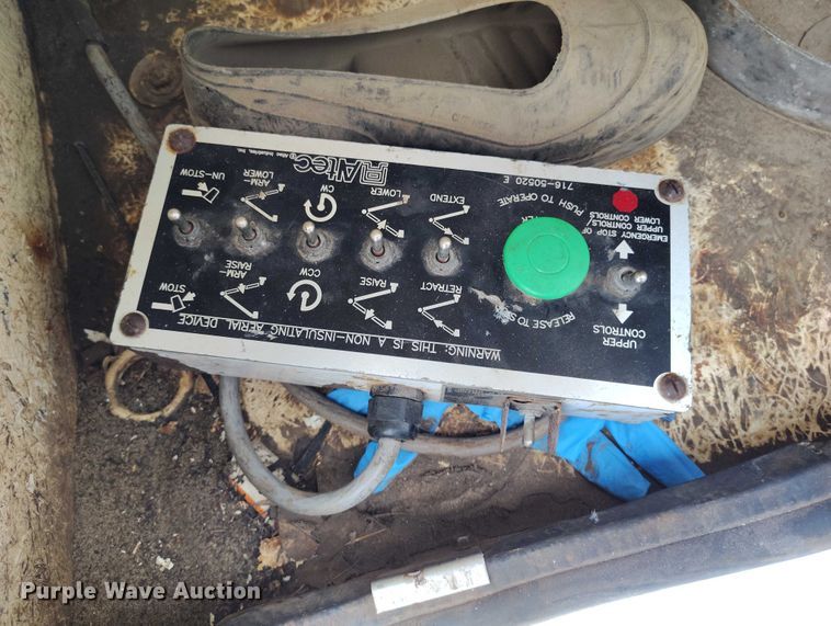 image for item IH9385 2012 Ford F450 Super Duty XL bucket truck