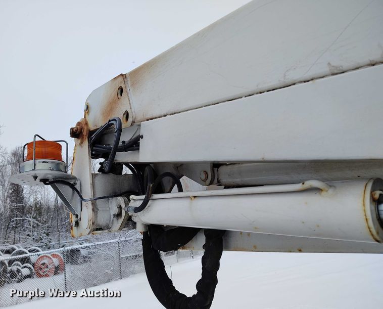 image for item IH9385 2012 Ford F450 Super Duty XL bucket truck