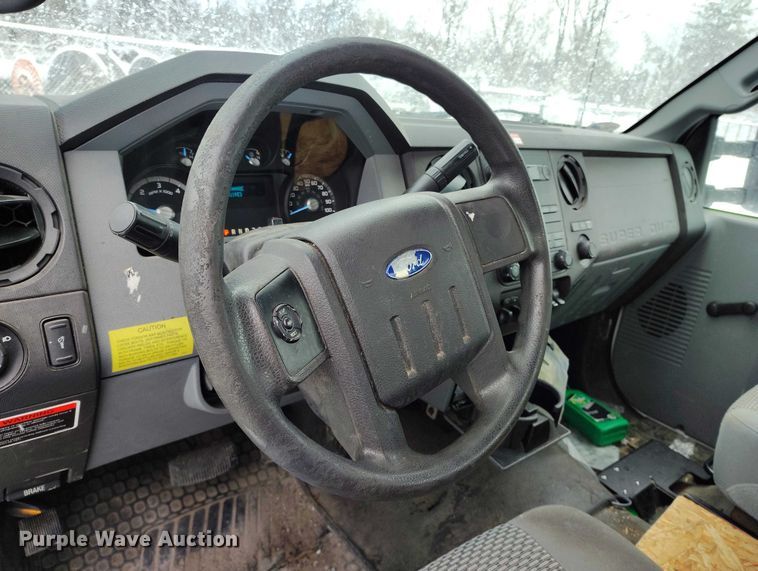 image for item IH9385 2012 Ford F450 Super Duty XL bucket truck