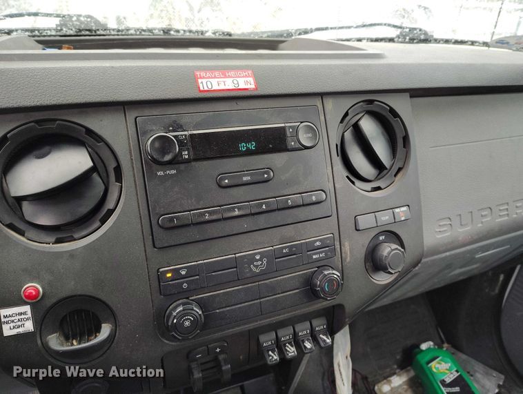 image for item IH9385 2012 Ford F450 Super Duty XL bucket truck