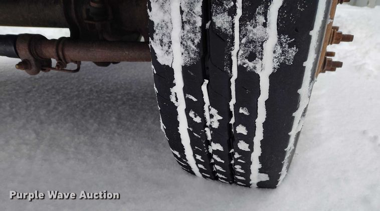 image for item IH9385 2012 Ford F450 Super Duty XL bucket truck