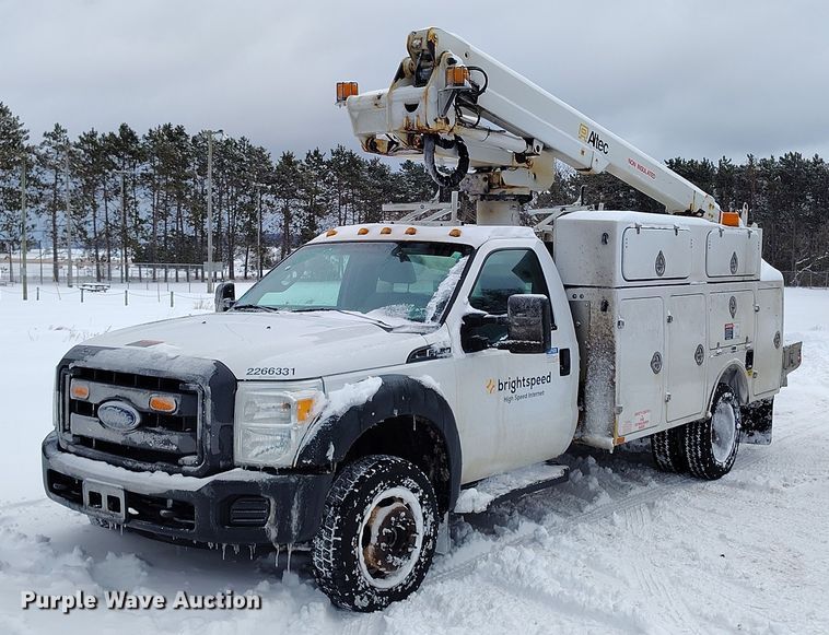 image for item IH9386 2016 Ford F450 Super Duty bucket truck
