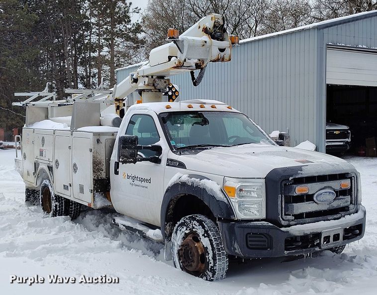 image for item IH9386 2016 Ford F450 Super Duty bucket truck