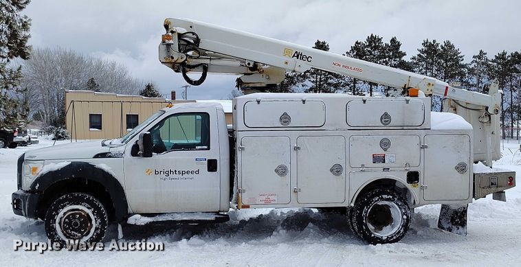 image for item IH9386 2016 Ford F450 Super Duty bucket truck