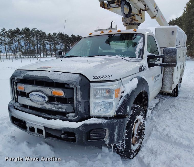 image for item IH9386 2016 Ford F450 Super Duty bucket truck