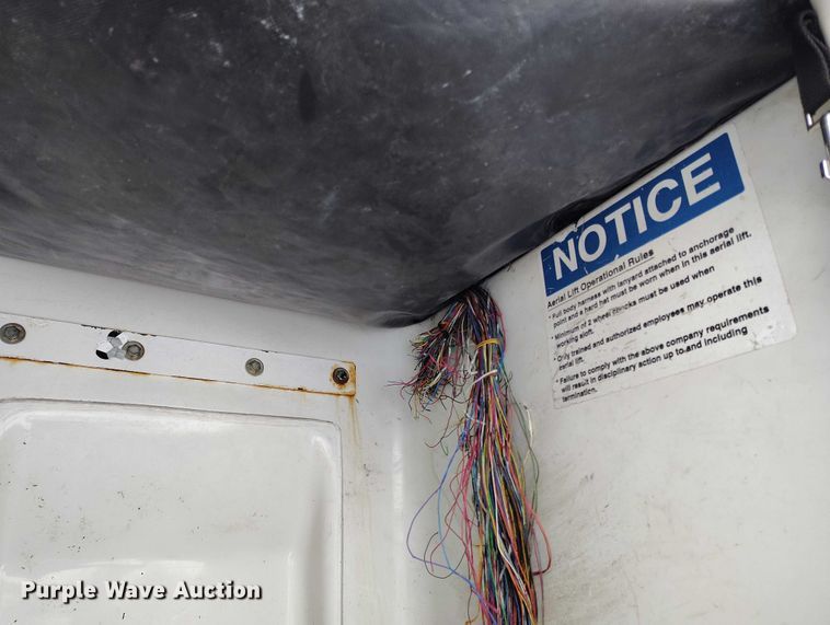 image for item IH9386 2016 Ford F450 Super Duty bucket truck