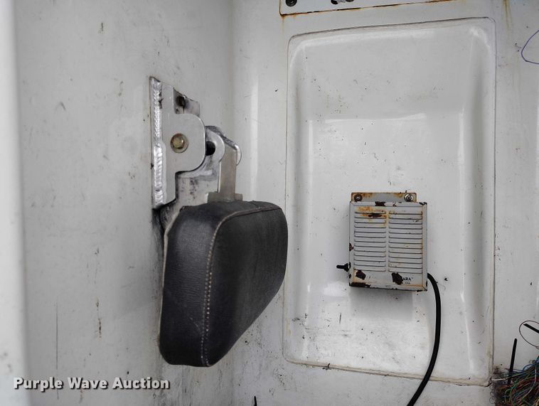 image for item IH9386 2016 Ford F450 Super Duty bucket truck