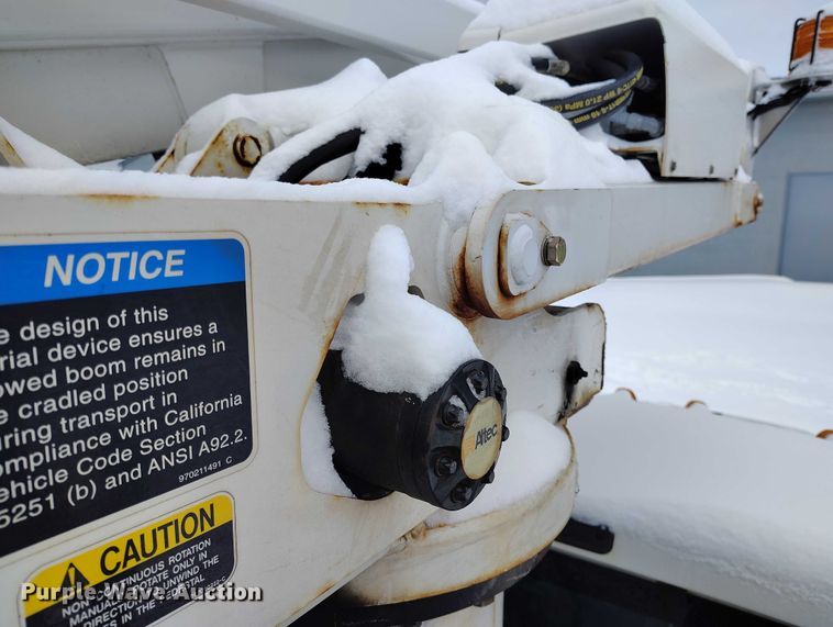 image for item IH9386 2016 Ford F450 Super Duty bucket truck