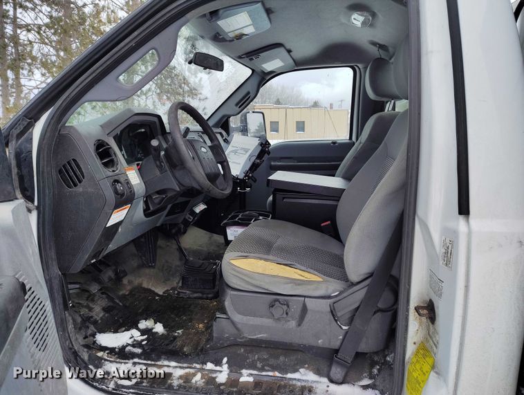 image for item IH9386 2016 Ford F450 Super Duty bucket truck