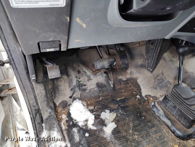 image for item IH9386 2016 Ford F450 Super Duty bucket truck