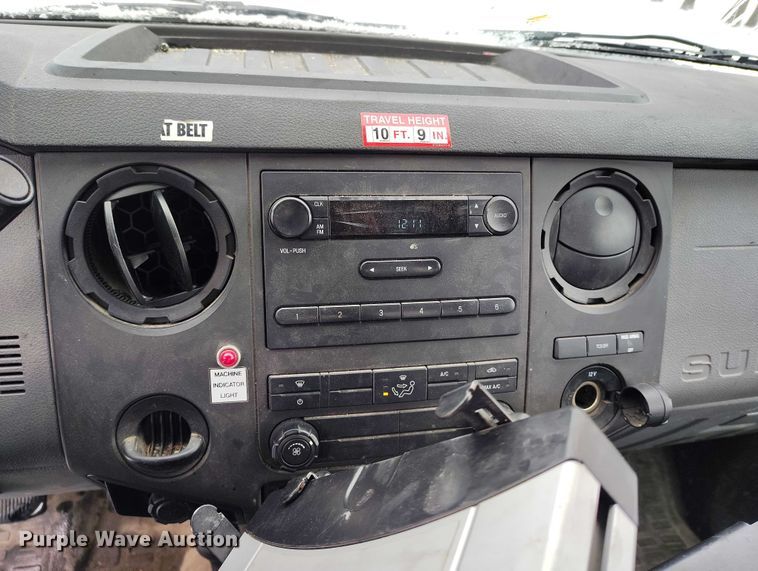 image for item IH9386 2016 Ford F450 Super Duty bucket truck