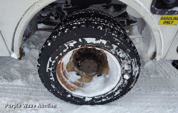 image for item IH9386 2016 Ford F450 Super Duty bucket truck