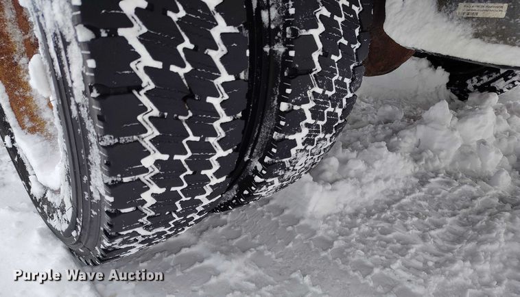 image for item IH9386 2016 Ford F450 Super Duty bucket truck