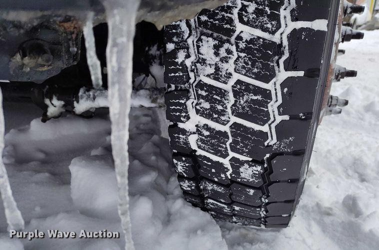 image for item IH9386 2016 Ford F450 Super Duty bucket truck