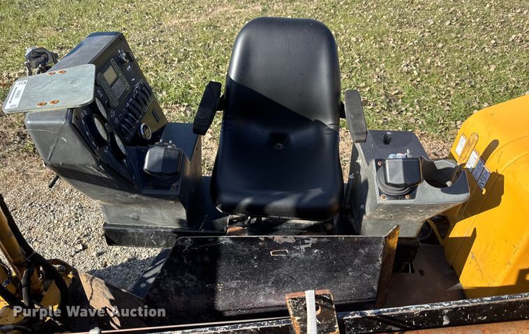 image for item NA9859 2015 Vermeer D20x22 Series II Navigator directional boring unit