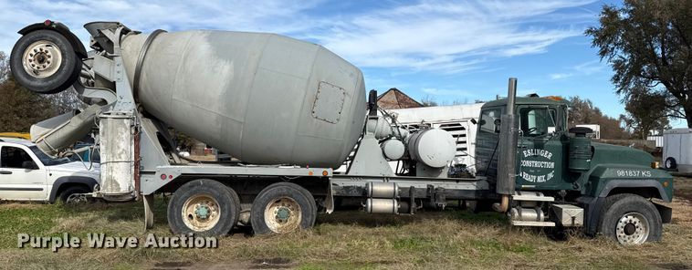 image for item NA9863 1997 Mack RD690S ready mix truck