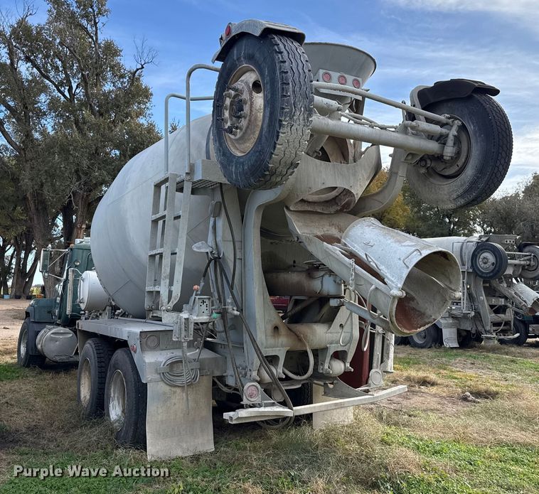 image for item NA9863 1997 Mack RD690S ready mix truck