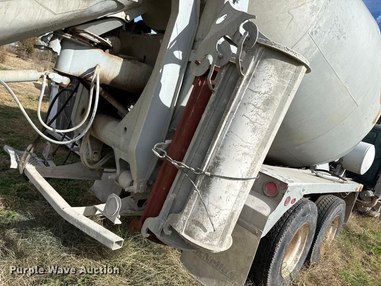 image for item NA9863 1997 Mack RD690S ready mix truck